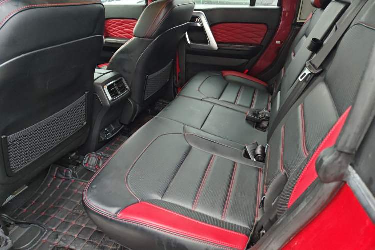 Used BAIC Off-Road BJ40 2018 PLUS 2.3T Automatic Four-Wheel Drive Flagship Version China V Emission Standard Left Rear Seat
