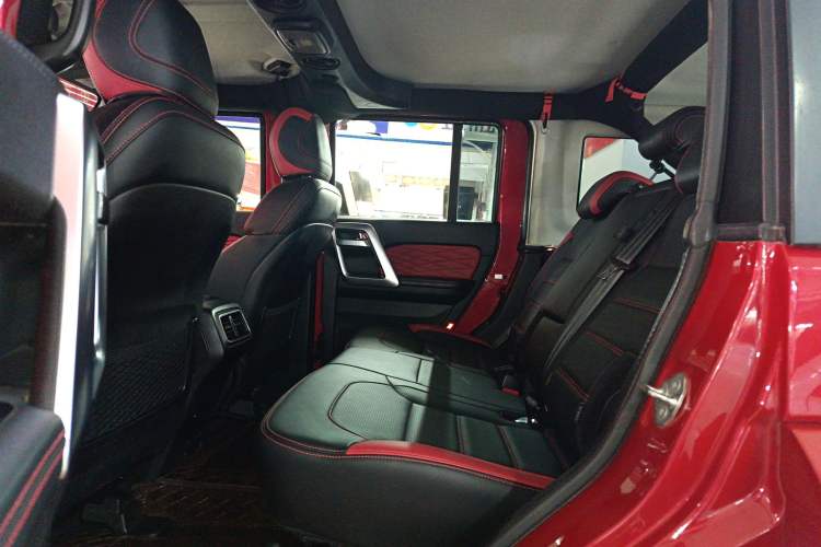 Used BAIC Off-Road BJ40 2018 PLUS 2.3T Automatic Four-Wheel Drive Flagship Version China V Emission Standard Left Rear Seat