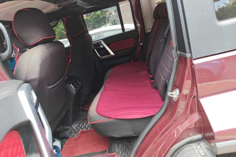 Used BAIC Off-Road BJ40 2018 PLUS 2.0T Manual Four-Wheel Drive Prestige Edition China V Left Rear Seat