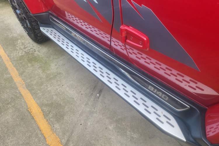 Used BAIC Off-Road BJ40 2018 2.3T Automatic Four-Wheel Drive Ring of the Tower Champion Edition China V Emission Standard Left Side Sill