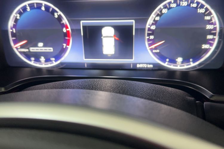 Used BAIC Off-Road BJ40 2018 PLUS 2.3T Automatic Four-Wheel Drive Flagship Version China V Emission Standard Odometer Close Up