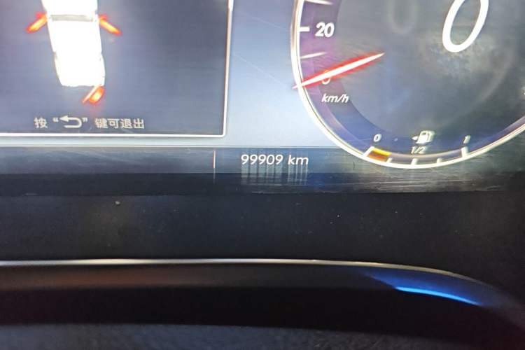 Used BAIC Off-Road BJ40 2018 PLUS 2.3T Automatic Four-Wheel Drive Flagship Version China V Emission Standard Odometer Close Up