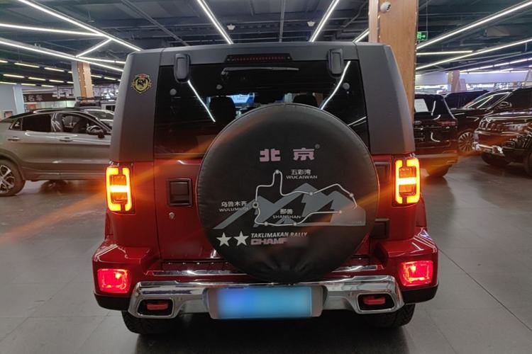 Used BAIC Off-Road BJ40 2018 2.3T Automatic Four-Wheel Drive Ring of the Tower Champion Edition China V Emission Standard Rear