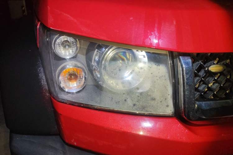 Used BAIC Off-Road BJ40 2018 40L 2.0T Manual Diesel Four-Wheel Drive Prestige Edition Right Front Headlight