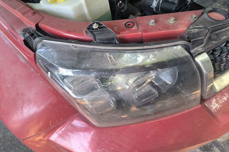 Used BAIC Off-Road BJ40 2018 PLUS 2.3T Automatic Four-Wheel Drive Flagship Version China V Emission Standard Right Front Headlight