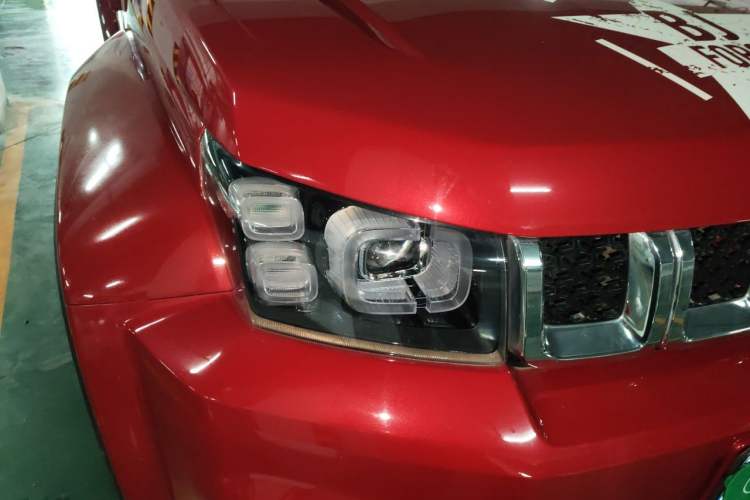 Used BAIC Off-Road BJ40 2018 PLUS 2.3T Automatic Four-Wheel Drive Flagship Version China V Emission Standard Right Front Headlight