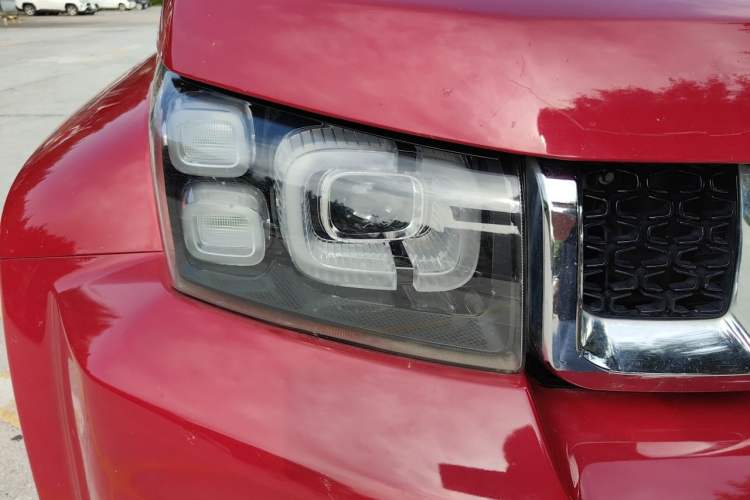 Used BAIC Off-Road BJ40 2018 PLUS 2.3T Automatic Four-Wheel Drive Flagship Version China V Emission Standard Right Front Headlight