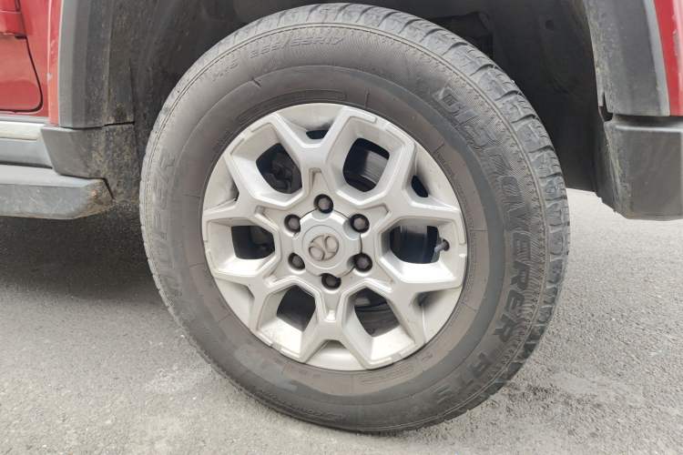 Used BAIC Off-Road BJ40 2018 PLUS 2.0D Manual Four-Wheel Drive Prestige Model China V Emission Standard