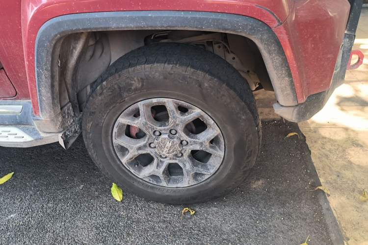 Used BAIC Off-Road BJ40 2018 PLUS 2.3T Automatic Four-Wheel Drive Flagship Version China V Emission Standard Right Front Wheel Hub