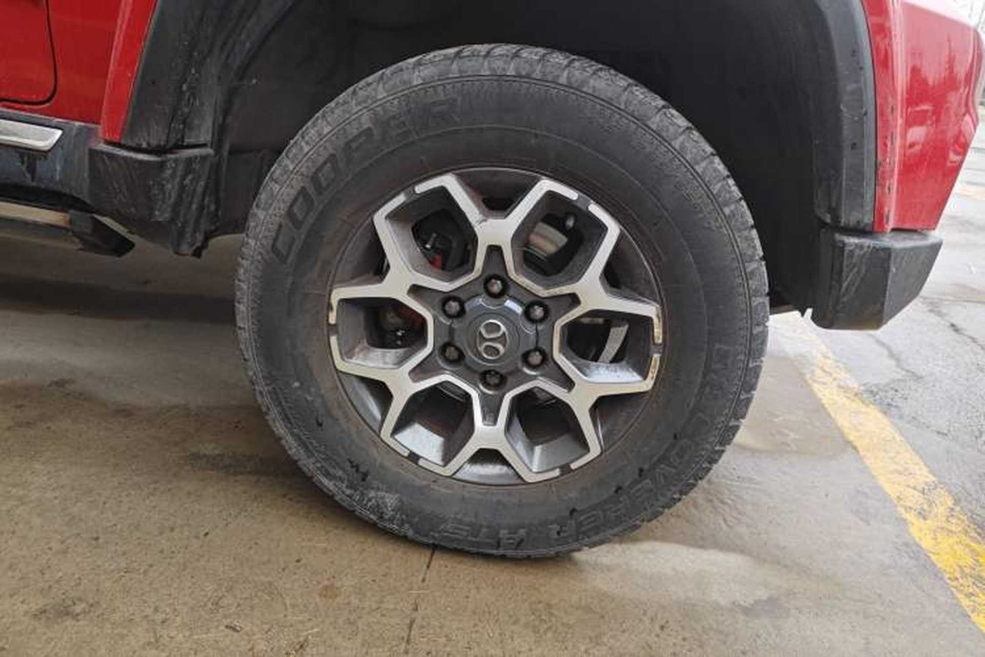 Used BAIC Off-Road BJ40 2018 PLUS 2.3T Automatic Four-Wheel Drive Premium Edition China V Right Front Wheel Hub