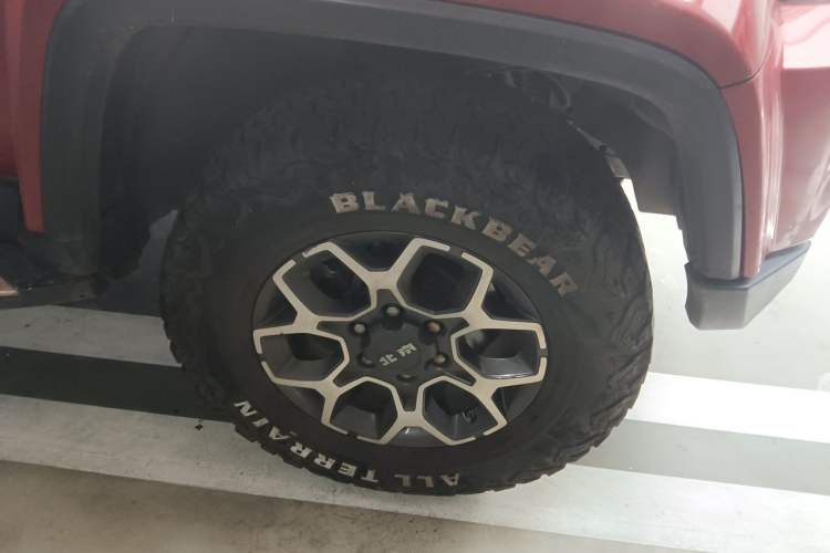 Used BAIC Off-Road BJ40 2018 PLUS 2.3T Automatic Four-Wheel Drive Flagship Version China V Emission Standard Right Front Wheel Hub