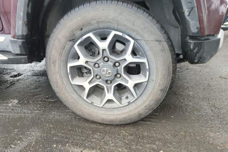 Used BAIC Off-Road BJ40 2018 PLUS 2.3T Automatic Four-Wheel Drive Premium Edition China V Right Front Wheel Hub