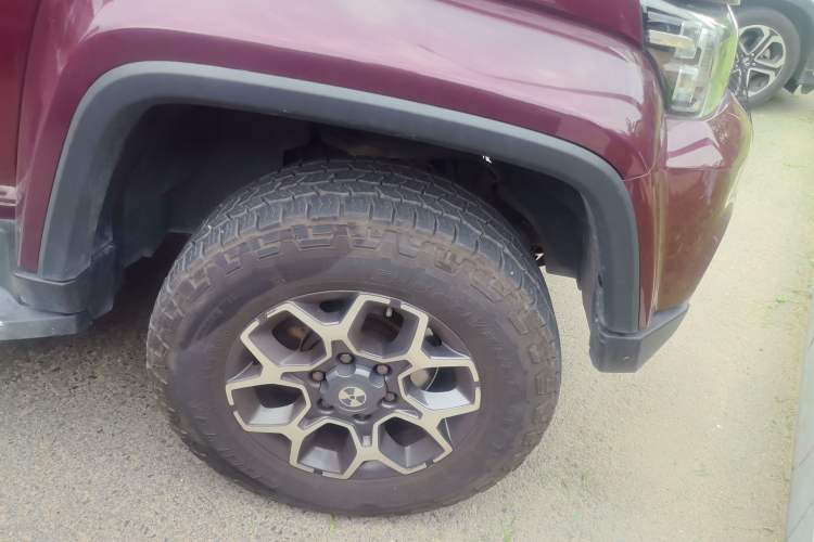 Used BAIC Off-Road BJ40 2018 PLUS 2.3T Automatic Four-Wheel Drive Flagship Version China V Emission Standard Right Front Wheel Hub