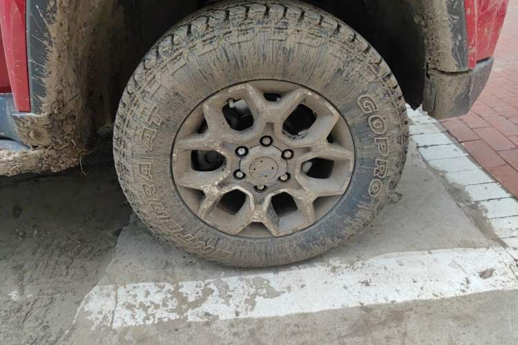 Used BAIC Off-Road BJ40 2018 PLUS 2.3T Automatic Four-Wheel Drive Flagship Version China V Emission Standard Right Front Wheel Hub