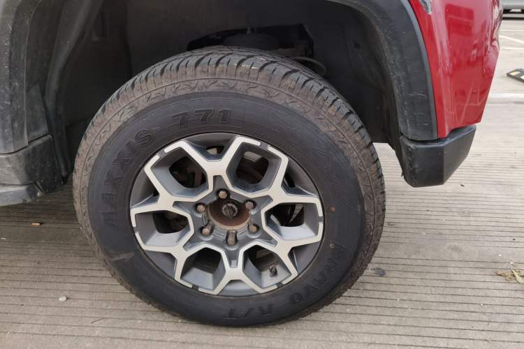 Used BAIC Off-Road BJ40 2018 PLUS 2.3T Automatic Four-Wheel Drive Flagship Version China V Emission Standard Right Front Wheel Hub