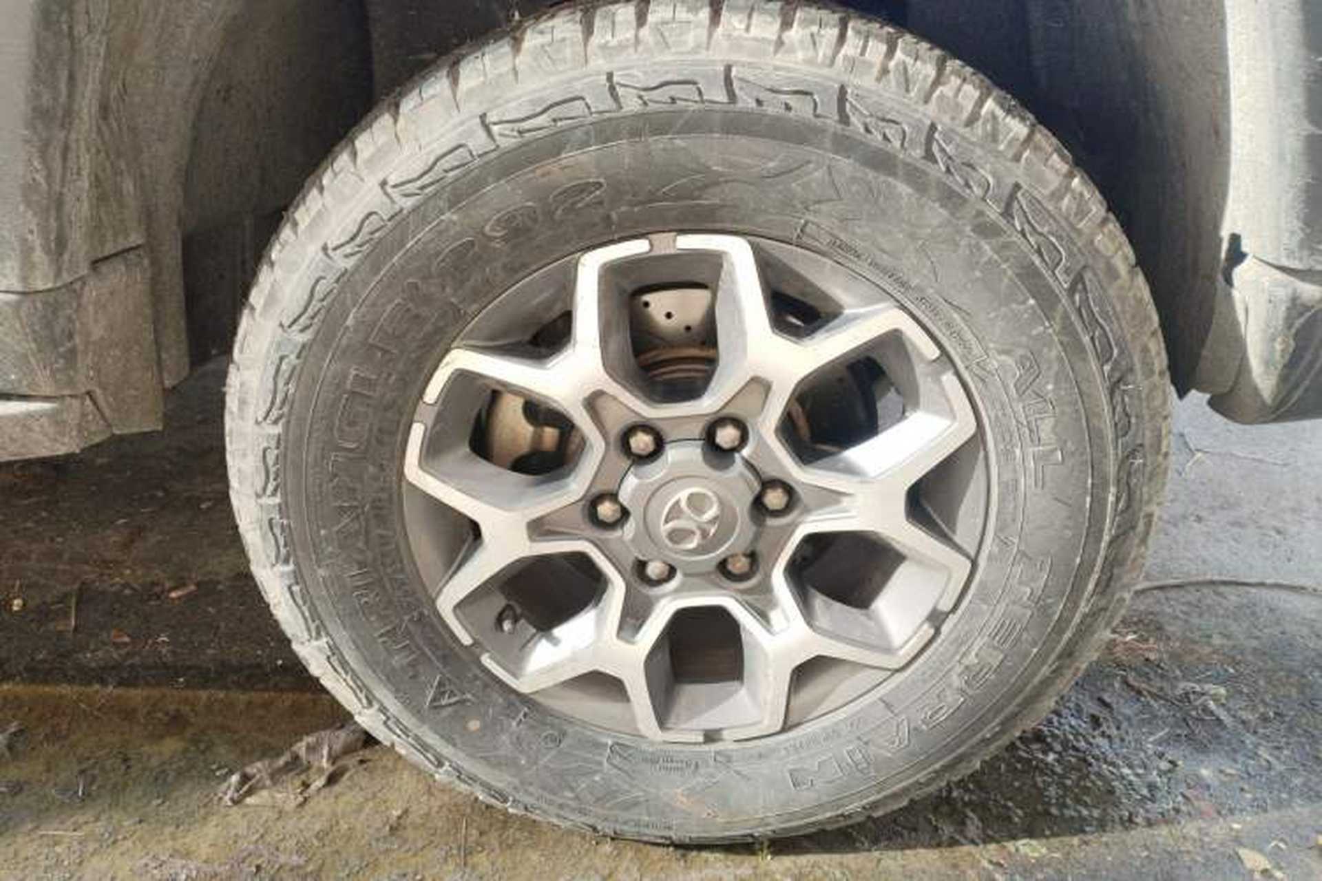 Used BAIC Off-Road BJ40 2018 PLUS 2.3T Automatic Four-Wheel Drive Flagship Version China V Emission Standard Right Front Wheel Hub