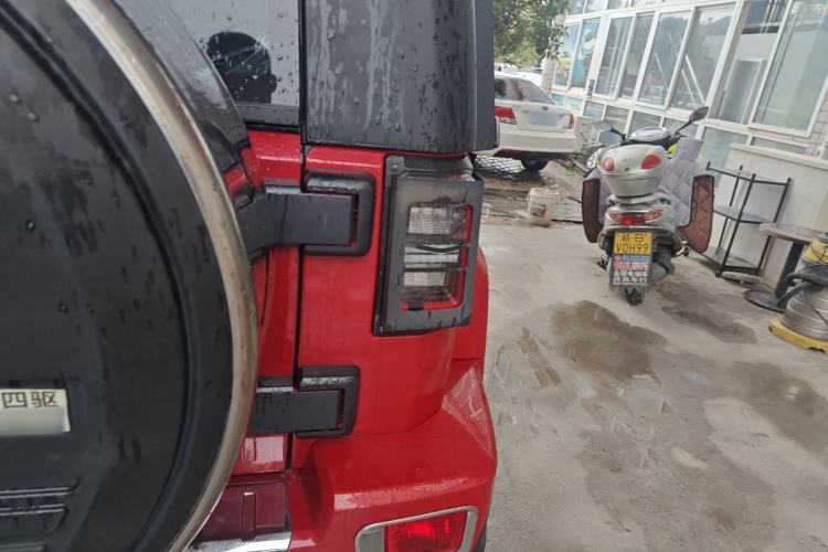 Used BAIC Off-Road BJ40 2018 PLUS 2.3T Automatic Four-Wheel Drive Flagship Version China V Emission Standard Right Rear Taillight