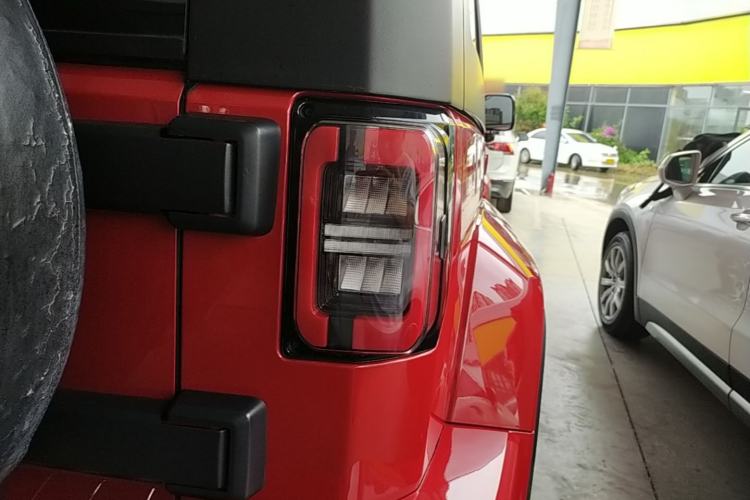 Used BAIC Off-Road BJ40 2018 PLUS 2.3T Automatic Four-Wheel Drive Flagship Version China V Emission Standard Right Rear Taillight