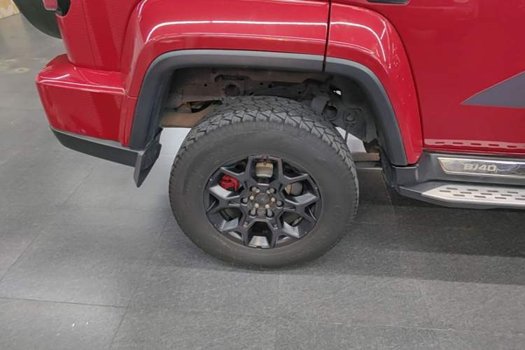 Used BAIC Off-Road BJ40 2018 2.3T Automatic Four-Wheel Drive Ring of the Tower Champion Edition China V Emission Standard Right Rear Wheel Hub