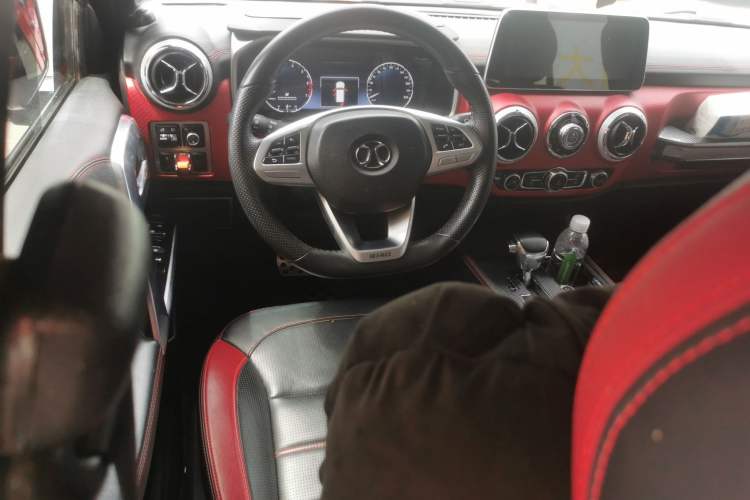 Used BAIC Off-Road BJ40 2018 PLUS 2.3T Automatic Four-Wheel Drive Flagship Version China V Emission Standard Steering Wheel