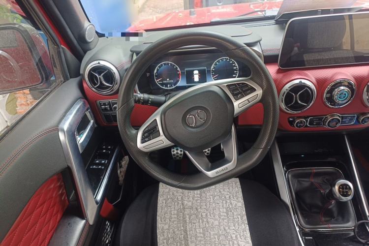 Used BAIC Off-Road BJ40 2018 PLUS 2.0T Manual Four-Wheel Drive Prestige Edition China V Steering Wheel