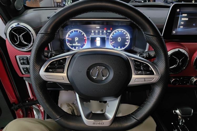 Used BAIC Off-Road BJ40 2018 2.3T Automatic Four-Wheel Drive Ring of the Tower Champion Edition China V Emission Standard Steering Wheel