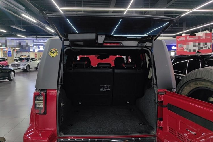 Used BAIC Off-Road BJ40 2018 2.3T Automatic Four-Wheel Drive Ring of the Tower Champion Edition China V Emission Standard Trunk