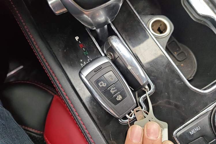 Used BAIC Off-Road BJ40 2018 PLUS 2.3T Automatic Four-Wheel Drive Flagship Version China V Emission Standard Vehicle Key