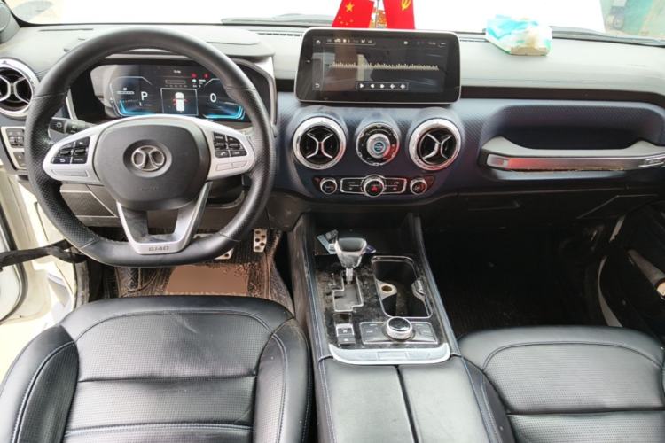 Used BAIC Off-Road BJ40 2018 PLUS 2.3T Automatic Four-Wheel Drive Flagship Version China V Emission Standard Center Console