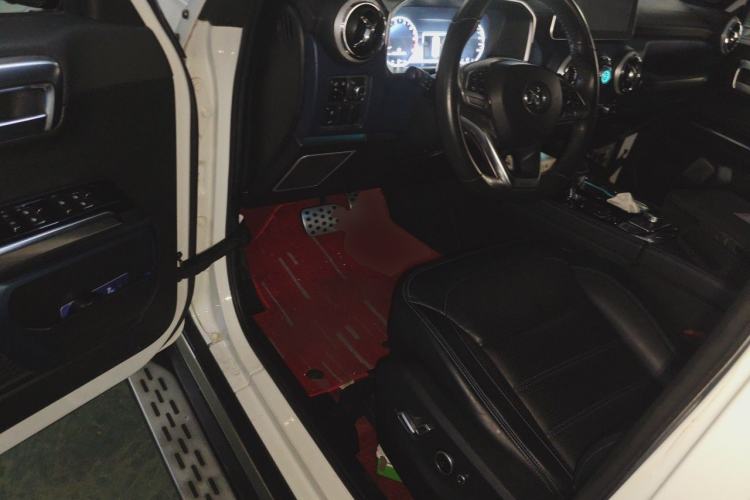 Used BAIC Off-Road BJ40 2018 PLUS 2.3T Automatic Four-Wheel Drive Flagship Version China V Emission Standard Driver Seat