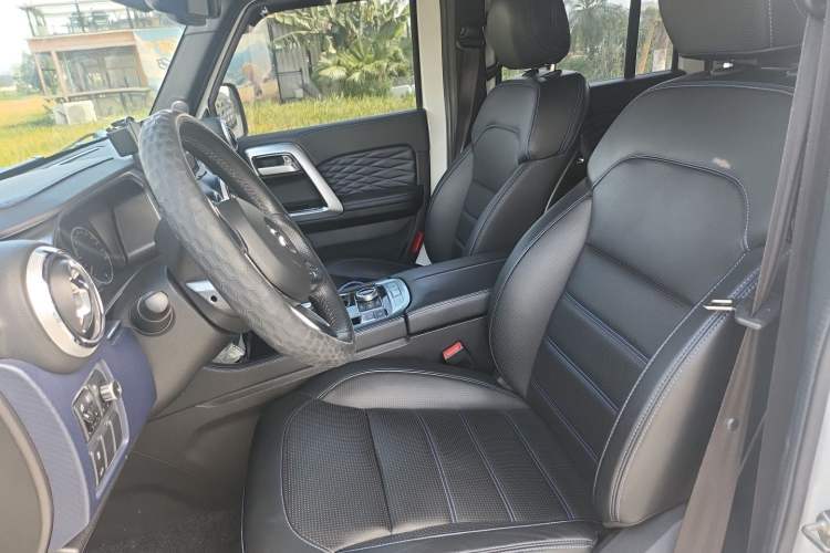 Used BAIC Off-Road BJ40 2018 PLUS 2.3T Automatic Four-Wheel Drive Flagship Version China V Emission Standard Left Front Seat