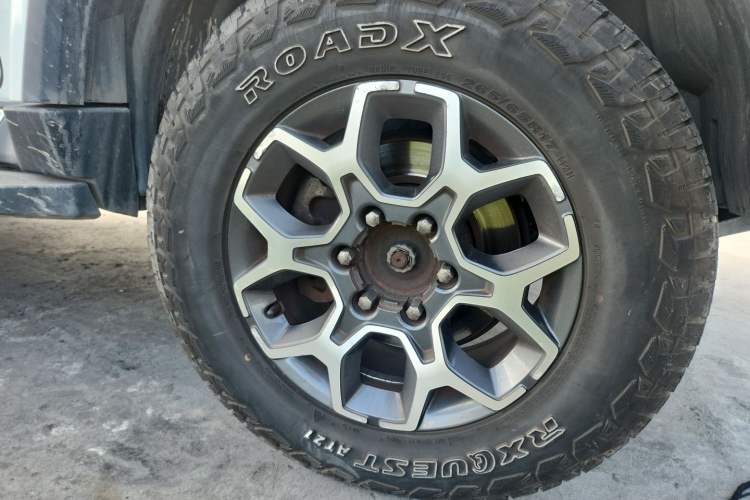 Used BAIC Off-Road BJ40 2018 PLUS 2.3T Automatic Four-Wheel Drive Flagship Version China V Emission Standard Right Front Wheel Hub
