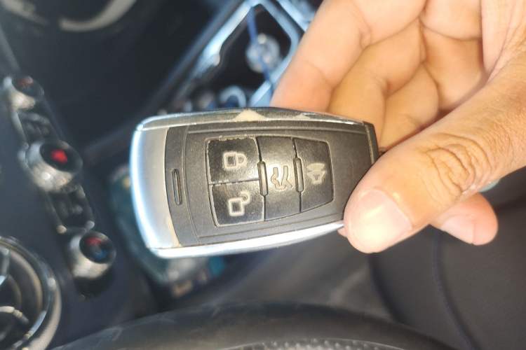 Used BAIC Off-Road BJ40 2018 PLUS 2.3T Automatic Four-Wheel Drive Flagship Version China V Emission Standard Vehicle Key