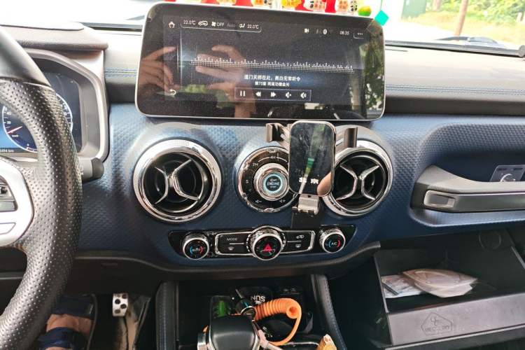 Used BAIC Off-Road BJ40 2019 2.0T Automatic Four-Wheel Drive Urban Hunter Edition Flagship Model China V Emission Standard Audio And AC Panel