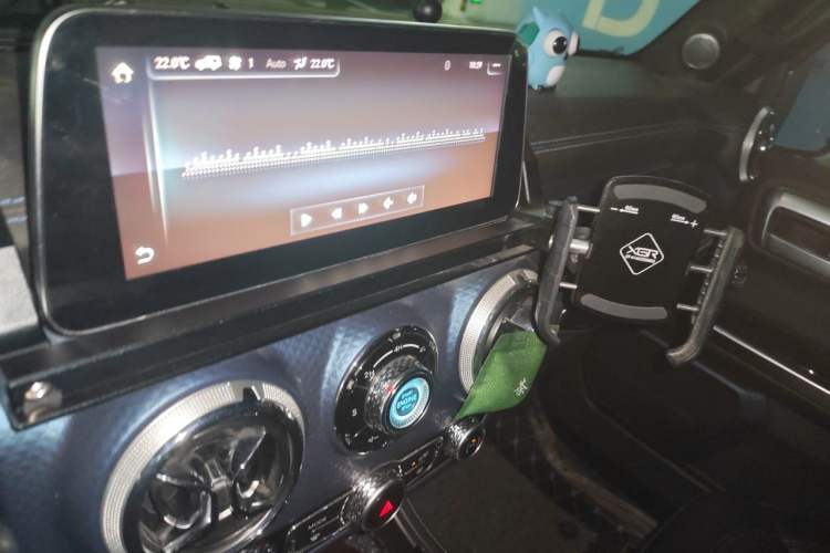 Used BAIC Off-Road BJ40 2019 2.0T Automatic Four-Wheel Drive Urban Hunter Edition Premium Model China V Emission Standard Audio And AC Panel