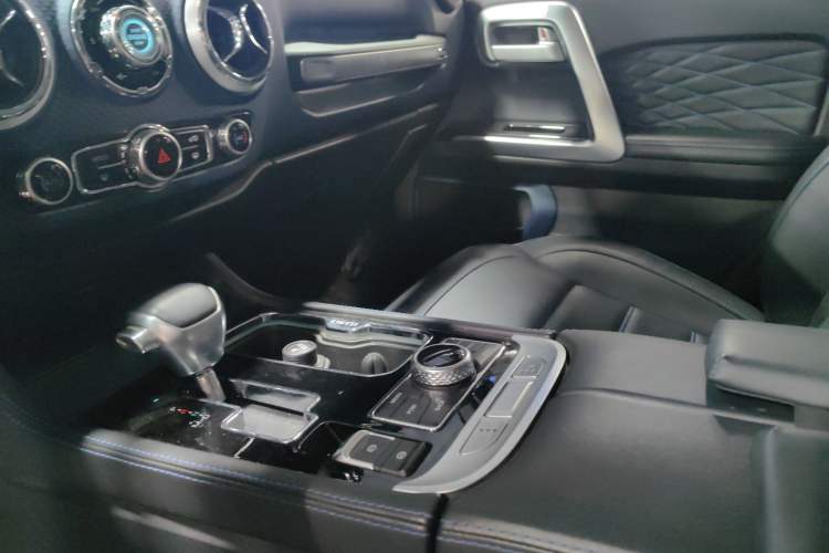 Used BAIC Off-Road BJ40 2019 PLUS 2.3T Automatic Four-Wheel Drive Premium Edition China VI Audio And AC Panel