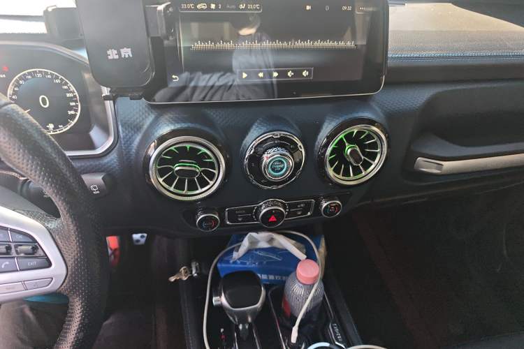 Used BAIC Off-Road BJ40 2019 2.3T Automatic Four-Wheel Drive Urban Hunter Edition Premium Model China VI Emission Standard Audio And AC Panel