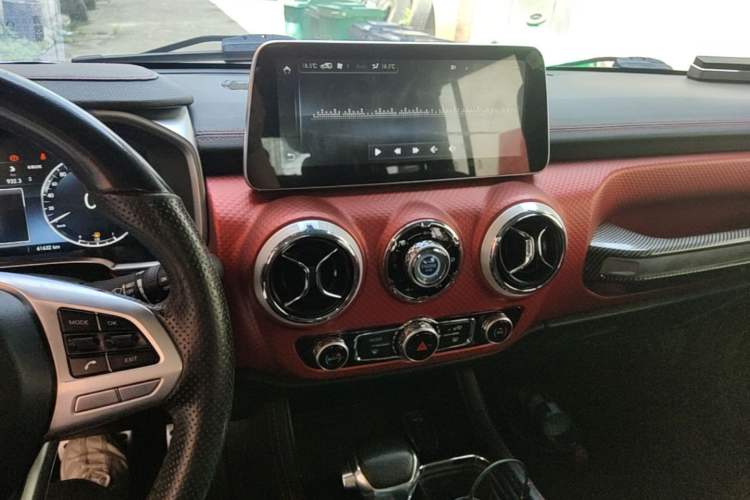 Used BAIC Off-Road BJ40 2019 PLUS 2.3T Automatic Four-Wheel Drive Premium Edition China VI Audio And AC Panel