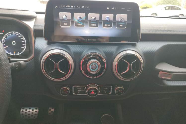 Used BAIC Off-Road BJ40 2019 PLUS 2.3T Automatic Four-Wheel Drive Premium Edition China VI Audio And AC Panel
