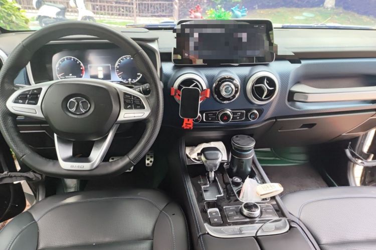 Used BAIC Off-Road BJ40 2019 2.3T Automatic Four-Wheel Drive Urban Hunter Edition Premium Model China VI Emission Standard Center Console