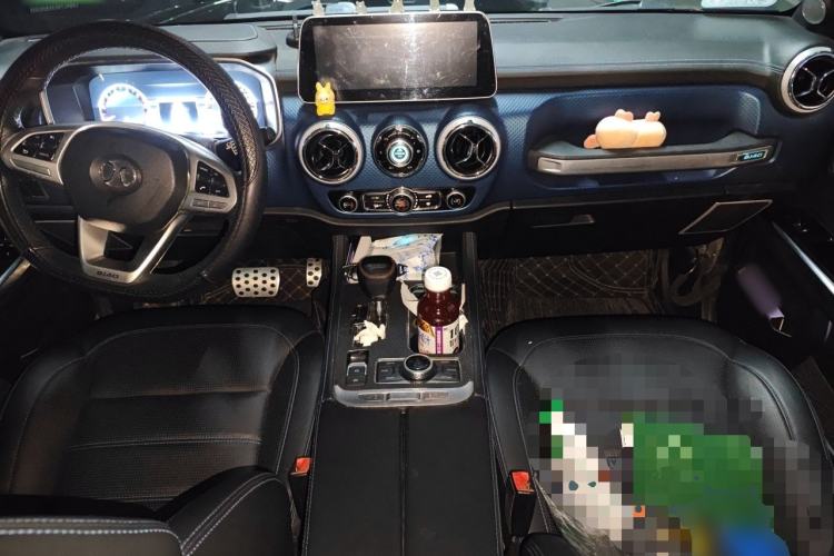 Used BAIC Off-Road BJ40 2019 PLUS 2.3T Automatic Four-Wheel Drive Flagship Edition China VI Emission Standard Center Console