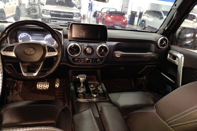 Used BAIC Off-Road BJ40 2019 PLUS 2.3T Automatic Four-Wheel Drive Premium Edition China VI Center Console