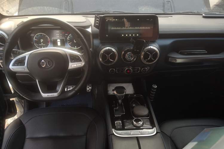 Used BAIC Off-Road BJ40 2019 PLUS 2.3T Automatic Four-Wheel Drive Premium Edition China VI Center Console