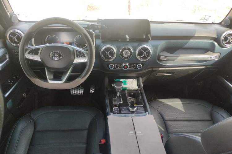 Used BAIC Off-Road BJ40 2019 PLUS 2.3T Automatic Four-Wheel Drive Premium Edition China VI Center Console