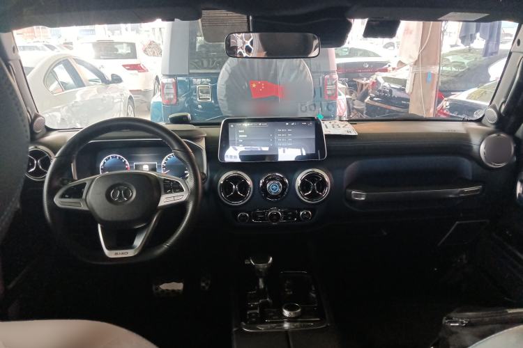 Used BAIC Off-Road BJ40 2019 PLUS 2.3T Automatic Four-Wheel Drive Premium Edition China VI Center Console