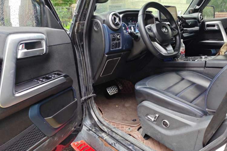 Used BAIC Off-Road BJ40 2019 2.0T Automatic Four-Wheel Drive Urban Hunter Edition Premium Model China V Emission Standard Driver Seat