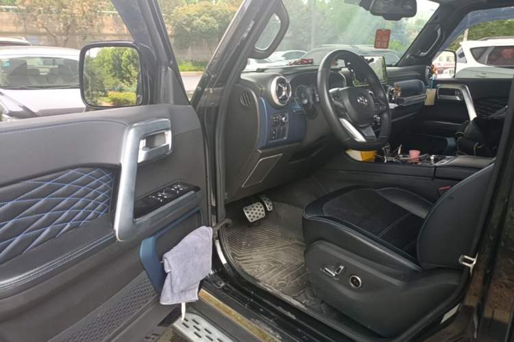 Used BAIC Off-Road BJ40 2019 PLUS 2.3T Automatic Four-Wheel Drive Flagship Edition China VI Emission Standard Driver Seat