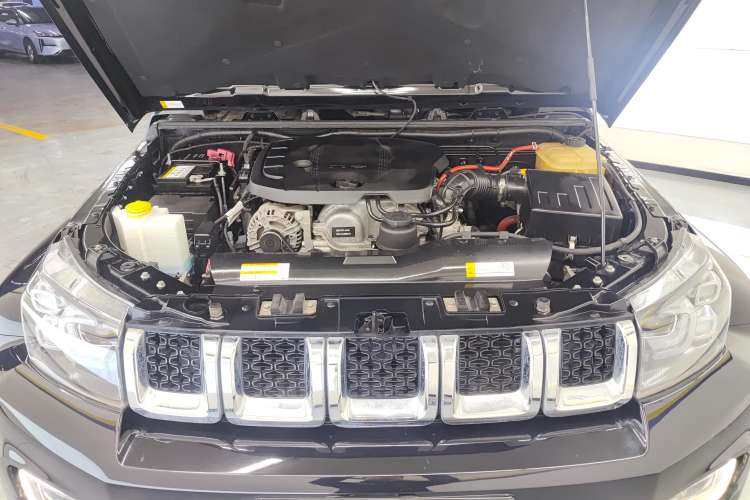 Used BAIC Off-Road BJ40 2019 PLUS 2.3T Automatic Four-Wheel Drive Premium Edition China VI Engine Bay