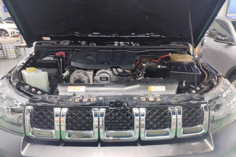 Used BAIC Off-Road BJ40 2019 PLUS 2.3T Automatic Four-Wheel Drive Premium Edition China VI Engine Bay