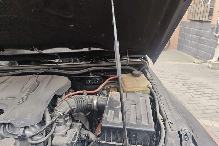 Used BAIC Off-Road BJ40 2019 PLUS 2.3T Automatic Four-Wheel Drive Premium Edition China VI Engine Bay Left